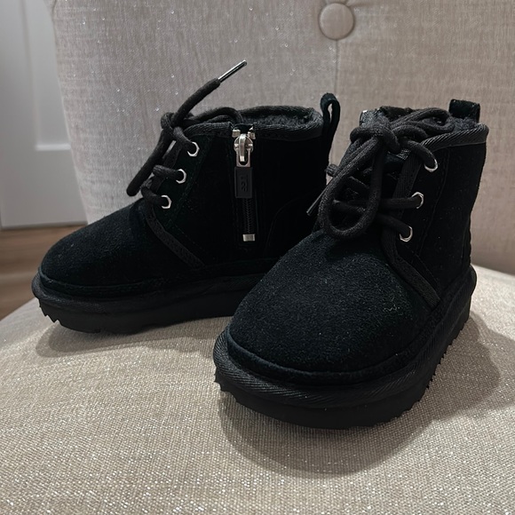 UGG toddler boots - brand new!! - Picture 2 of 4